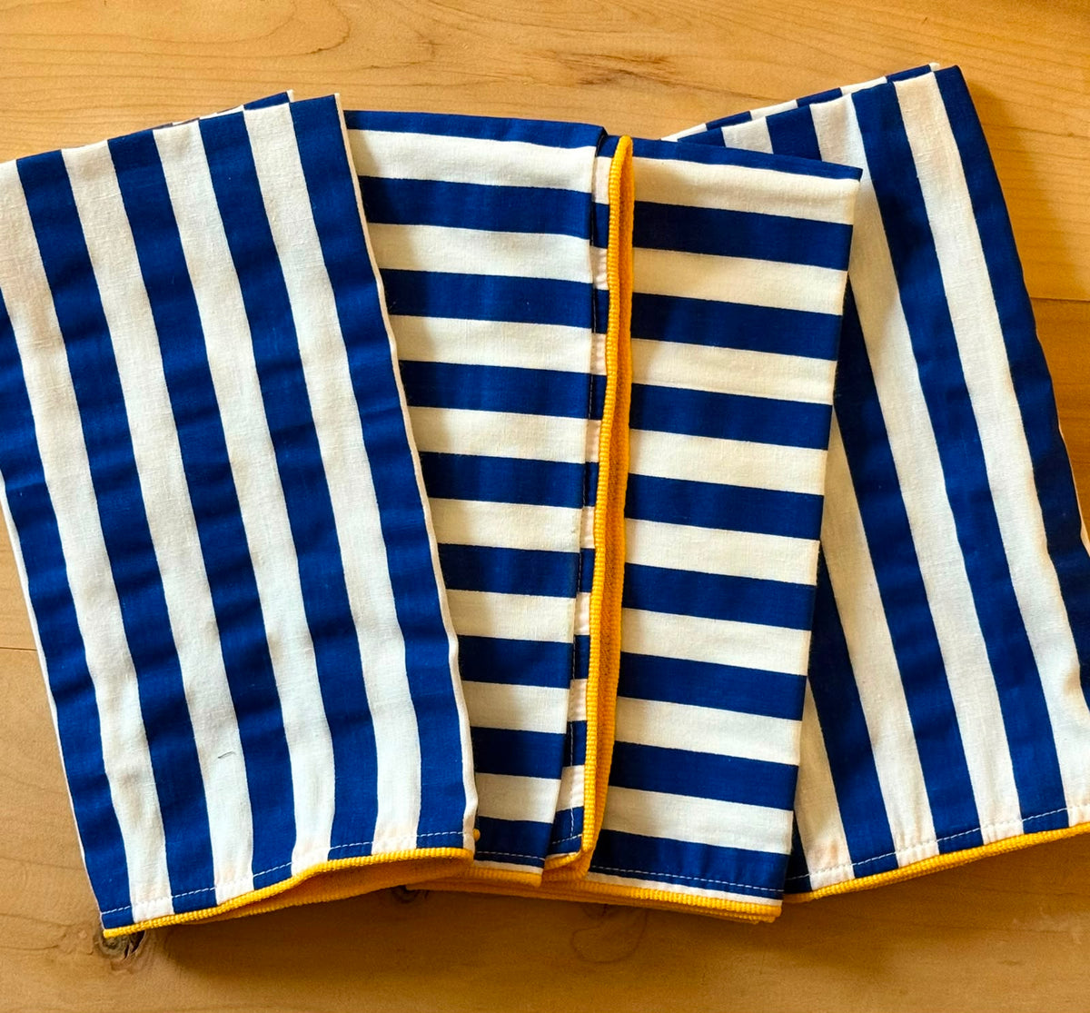 Servilletas rayas azul
